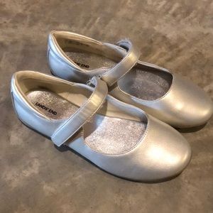 Lands End girls silver mary jane flats size 5